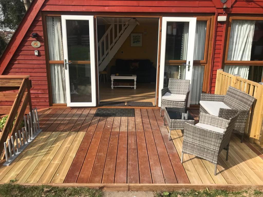 Foxes Sea Side Retreat Deluxe Chalet Is A Lovely Holiday Home Tucked Away On The Kent Coast Kingsdown  Zewnętrze zdjęcie