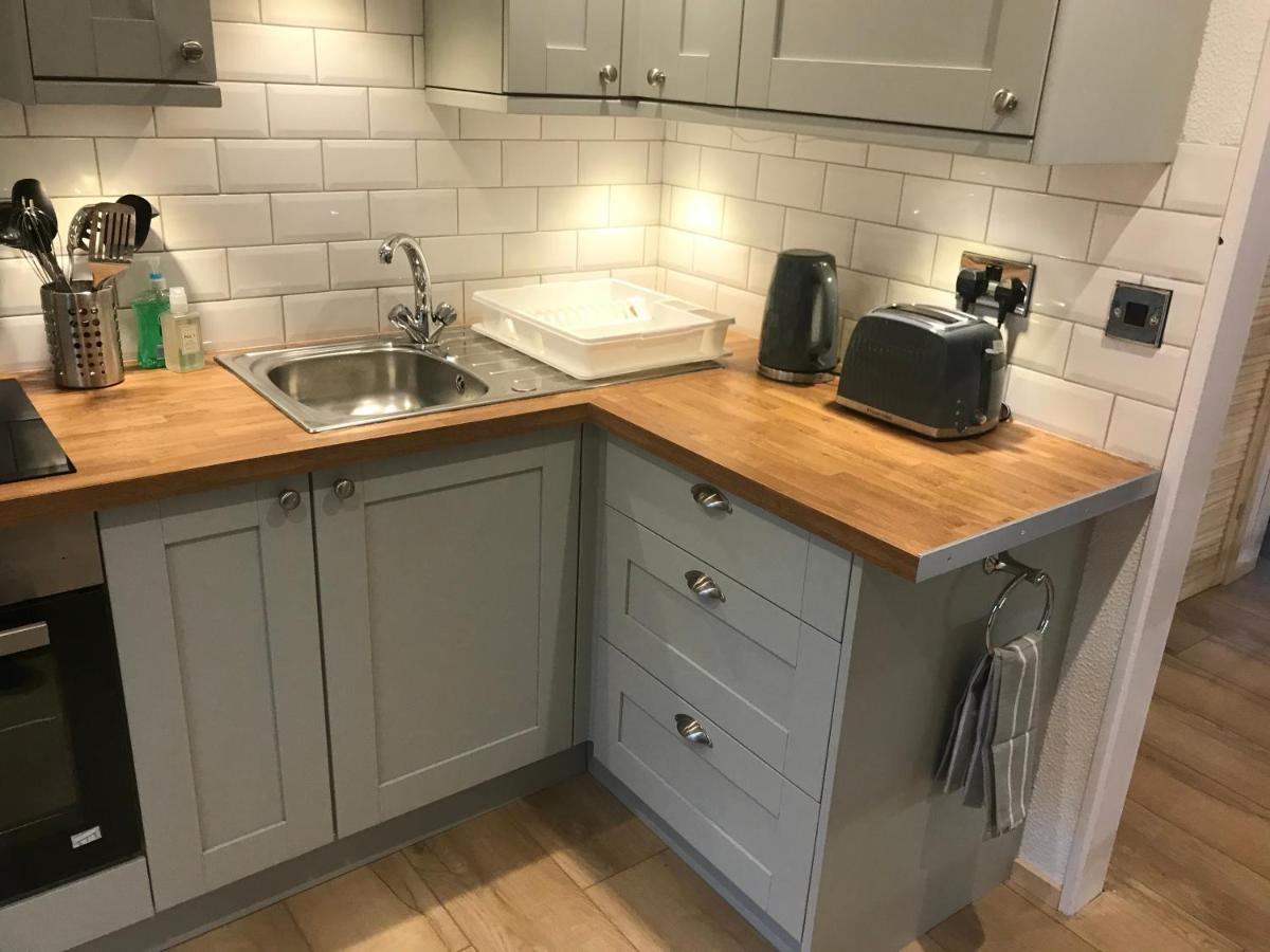 Foxes Sea Side Retreat Deluxe Chalet Is A Lovely Holiday Home Tucked Away On The Kent Coast Kingsdown  Zewnętrze zdjęcie