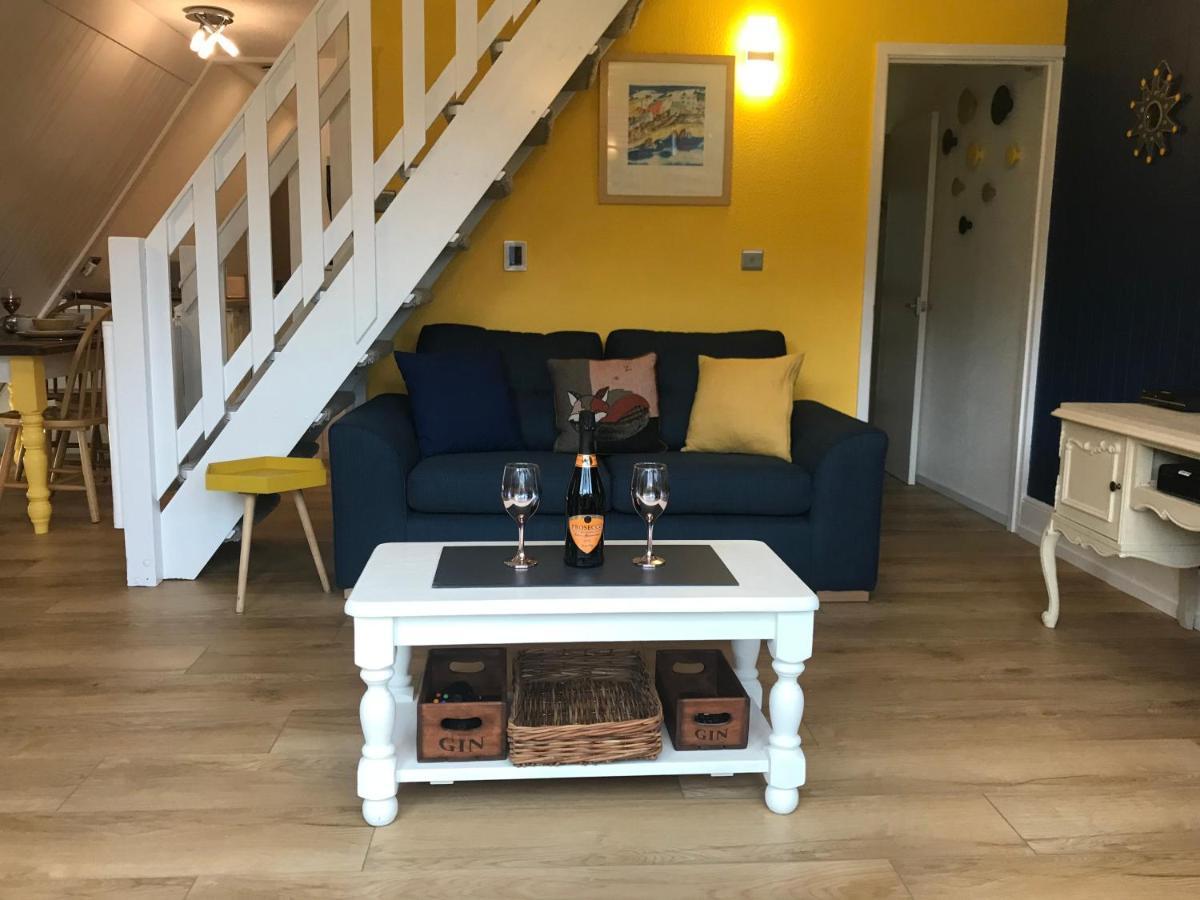 Foxes Sea Side Retreat Deluxe Chalet Is A Lovely Holiday Home Tucked Away On The Kent Coast Kingsdown  Zewnętrze zdjęcie