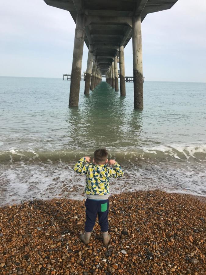 Foxes Sea Side Retreat Deluxe Chalet Is A Lovely Holiday Home Tucked Away On The Kent Coast Kingsdown  Zewnętrze zdjęcie